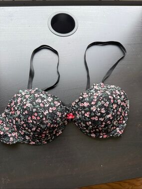 H&M Black Floral Lace Padded Bra with Pink Accents